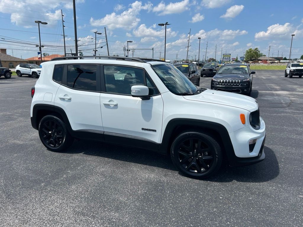 2019 Jeep Renegade Latitude in Alpine White Clearcoat — front three-quarter view